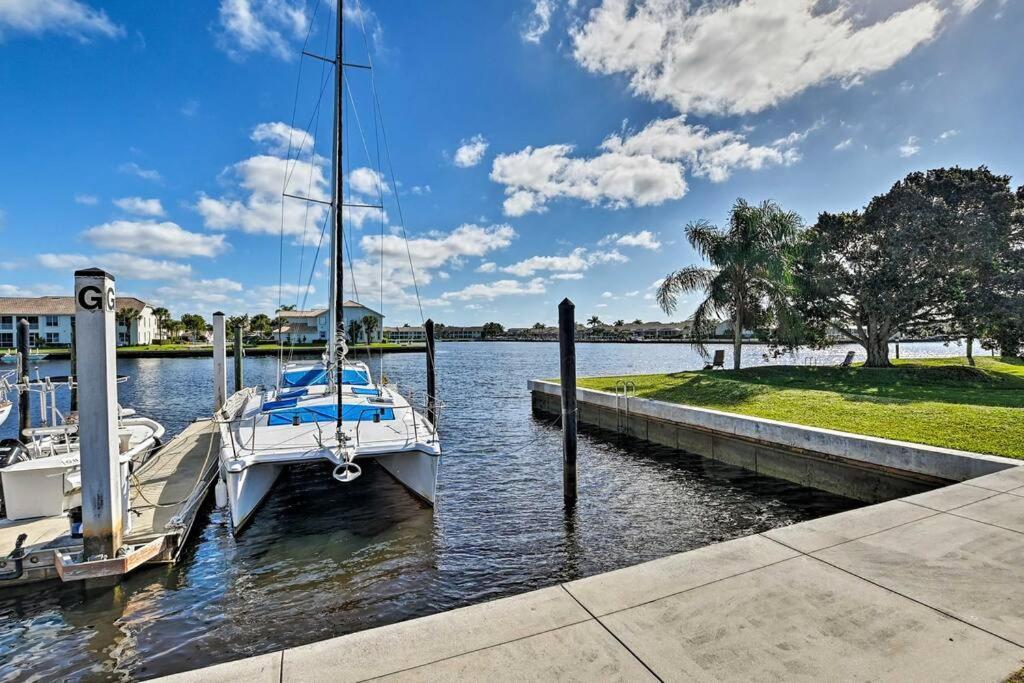 Апартаменты Marina Getaway On The Water! Нейплс Экстерьер фото